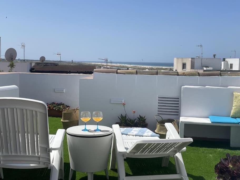 Casa Lola Conil, Azotea Al Mar Y Parking Solo Familias O Parejas Villa Conil De La Frontera Exterior photo